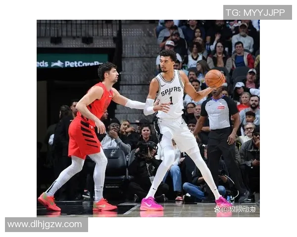 12月12日NBA马刺对阵太阳精彩比赛录像回放及精彩瞬间分析