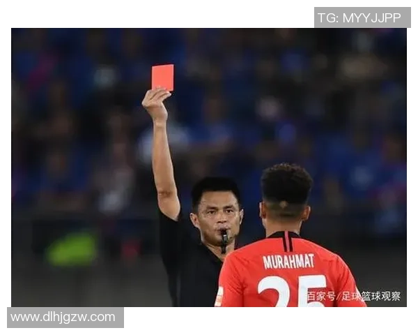 上港与首尔激战正酣红牌风波引发双方争议与热议 上港与首尔激战正酣红牌风波引发双方争议与热议