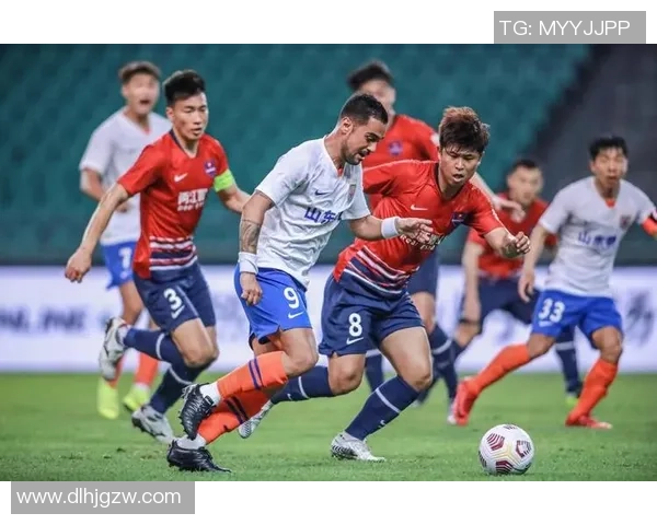 恒大与鲁能激战正酣最新比分实时更新与赛况分析