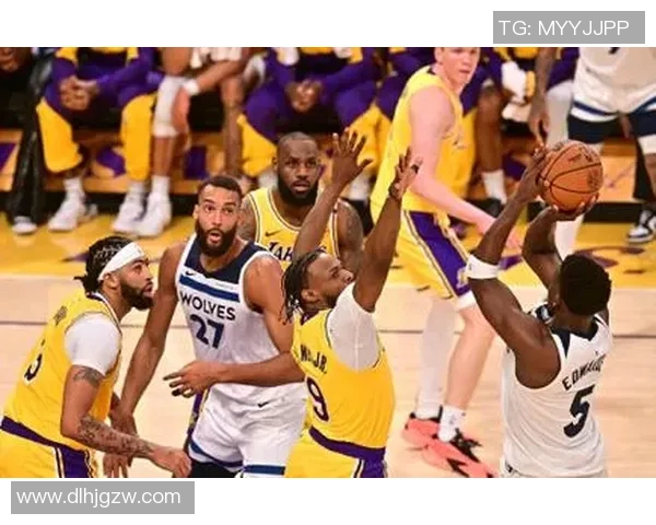 篮网与湖人精彩对决卫星直播全程回顾与分析尽在此处 篮网与湖人精彩对决卫星直播全程回顾与分析尽在此处