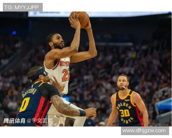 2017年勇士队与尼克斯队激战回顾:一场篮球盛宴的精彩瞬间与战术分析