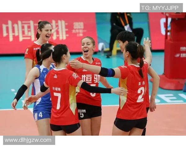 成都排球队的整体压制揭秘:深度解析排球战术与团队协作的完美结合