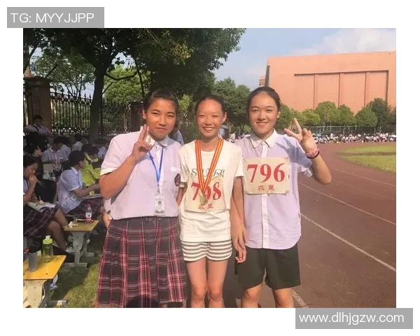 与杨秀英对话探讨她的足球生涯与心路历程